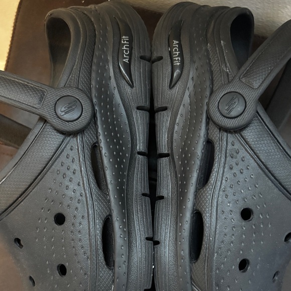 Sketchers Arch Fit Black Clogs Women’s 6 - Picture 5 of 11